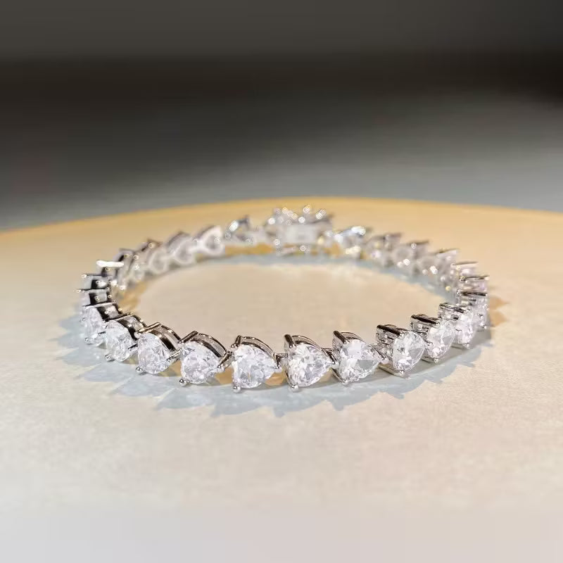 💎 16ct Full Moissanite Heart Bracelet