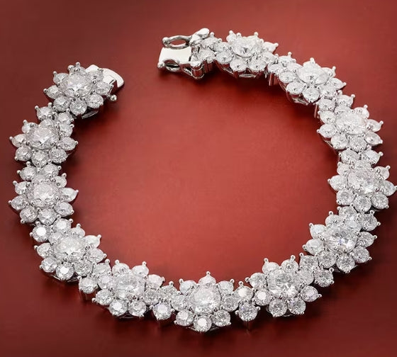 ✨ 21.6 CTW Sunflower Moissanite Bracelet – D Color, VVS1 Clarity (7 Inches) ✨